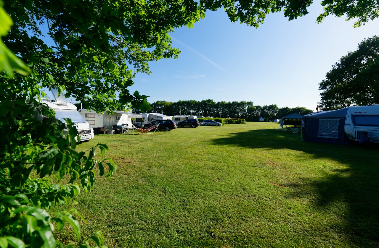 Campingplatz - Stellplätze in der Natur